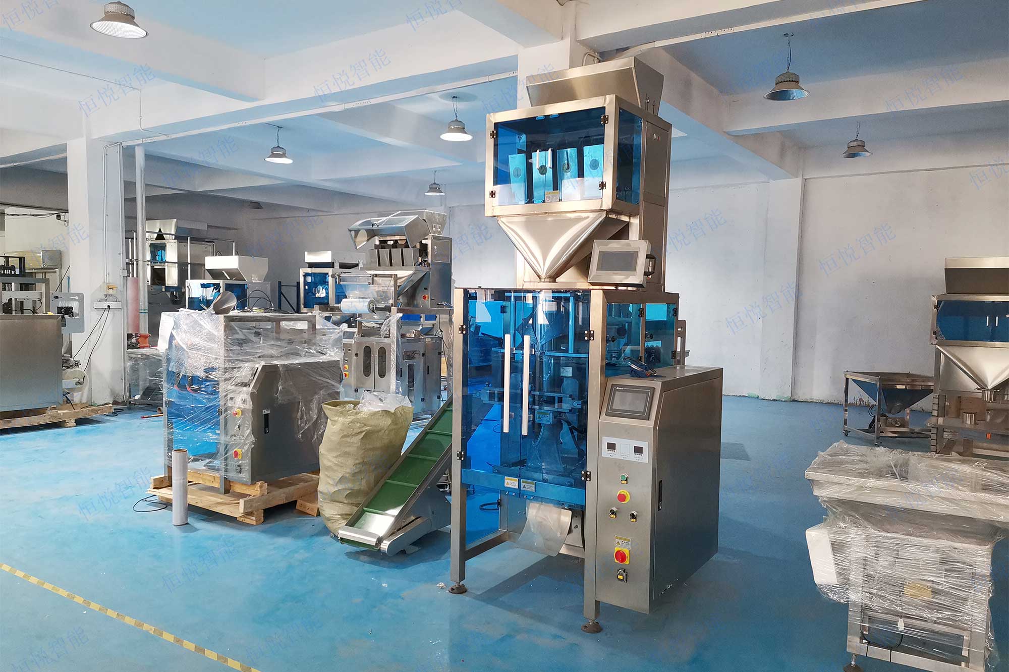 全自动颗粒称重米兰最大比分赢球设备是一种机械给料装置与传感器称重装置结合的一种定量装袋机械 全自动颗粒称重米兰最大比分赢球设备是一种机械给料装置与传感器称重装置结合的一种定量装袋机械
